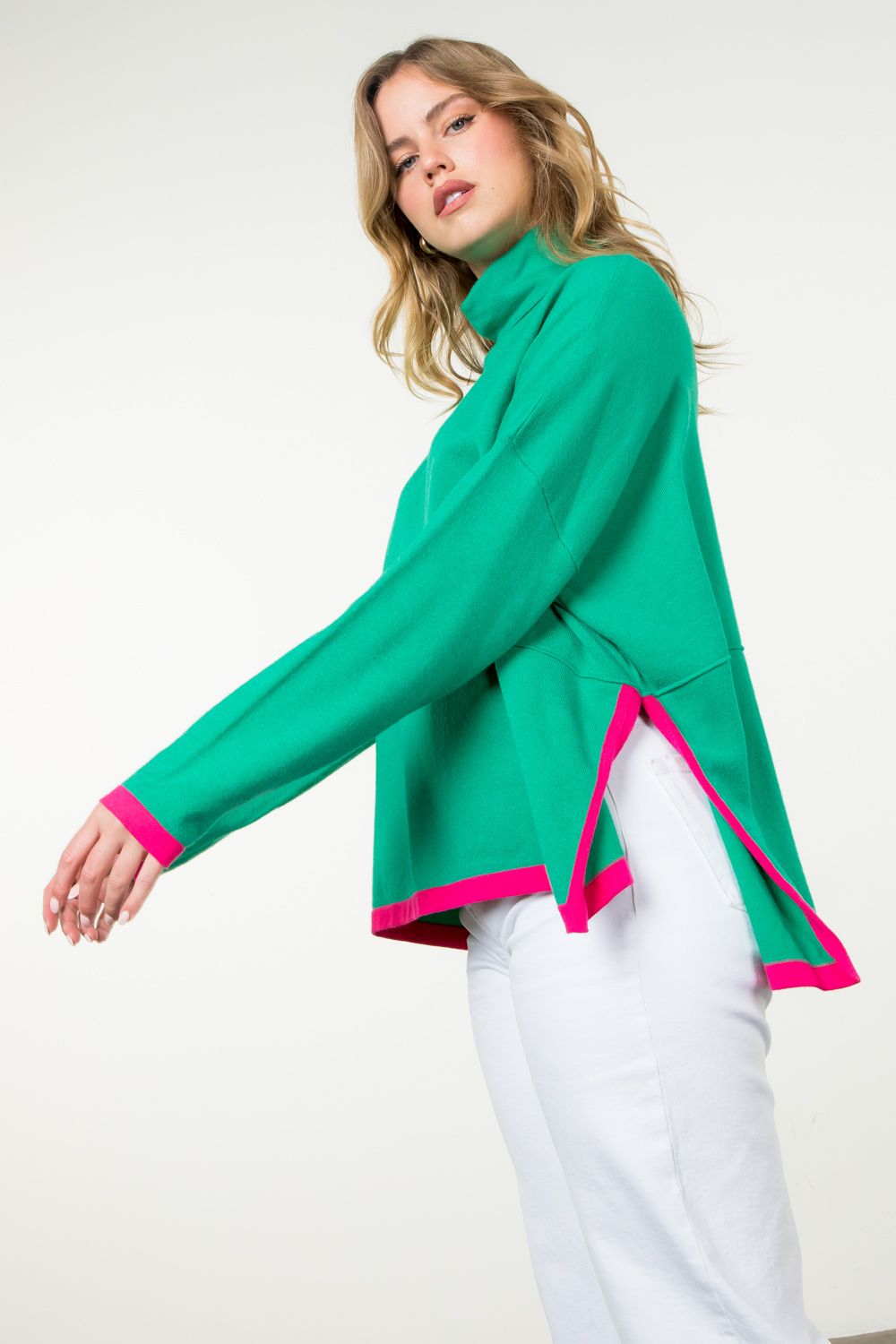 Contrasting Color Turtleneck Sweater - Green or Red