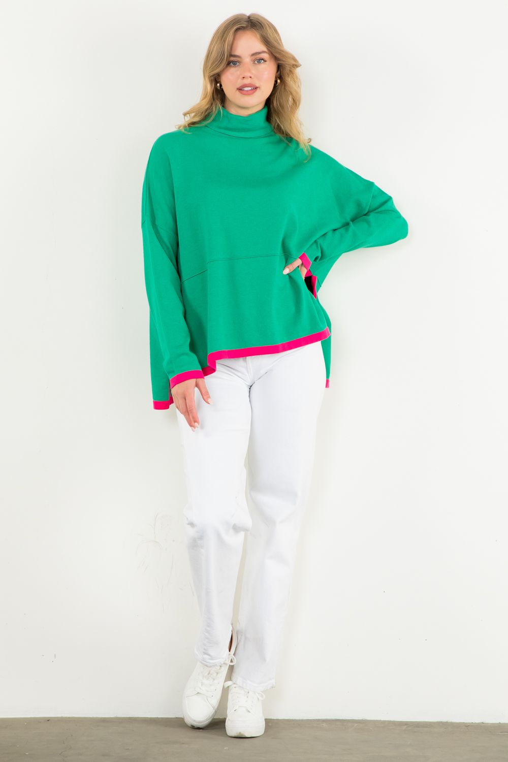 Contrasting Color Turtleneck Sweater - Green or Red